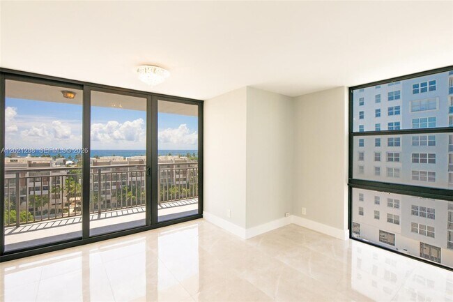 Building Photo - 3031 N Ocean Blvd