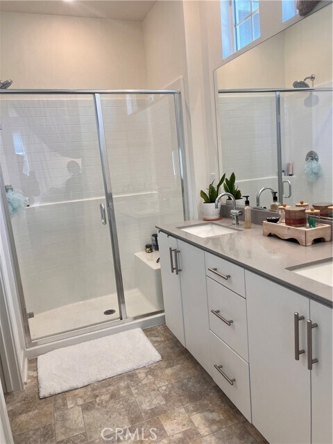 Building Photo - 16032 Sunny Ct