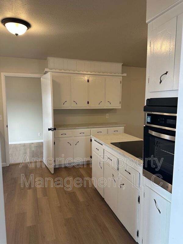 Building Photo - 415 N 17th St