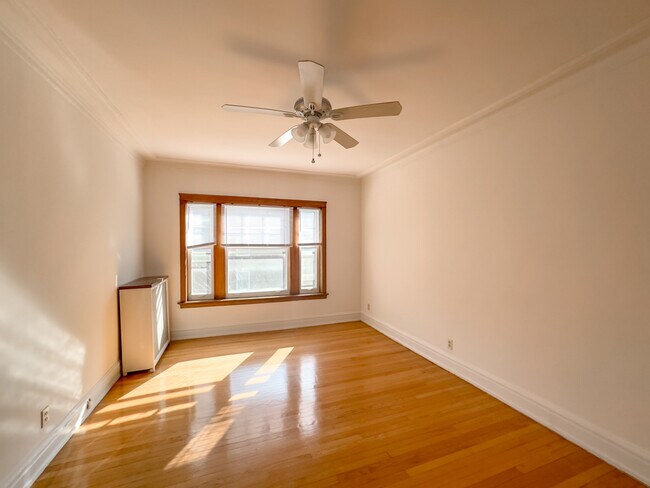 Building Photo - 6300 N Glenwood Ave