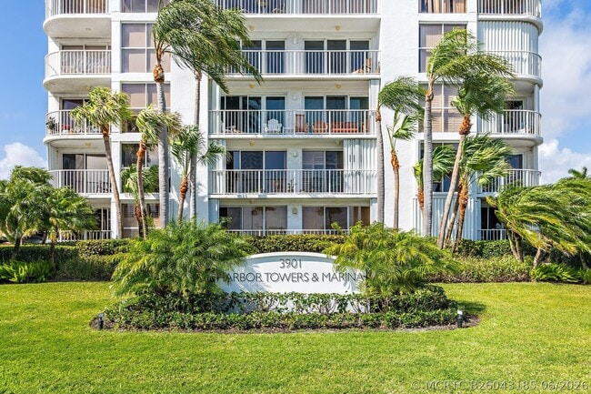 Building Photo - 3901 S Flagler Dr