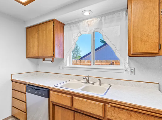 Building Photo - 1744 Sandpiper Dr