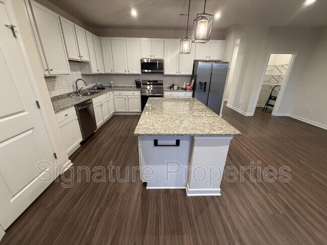 Building Photo - 14469 Hancock Towns Dr