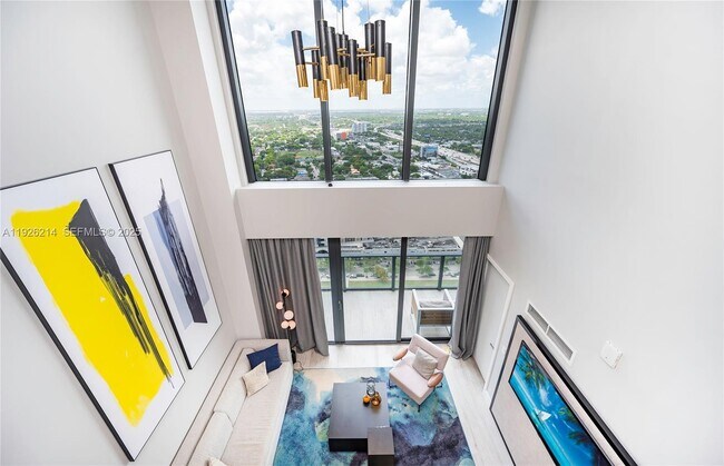 Building Photo - 121 NE 34th St