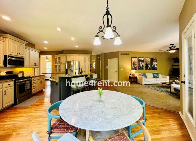 Building Photo - Beautiful Four Bedroom Home in a Quiet Nei...