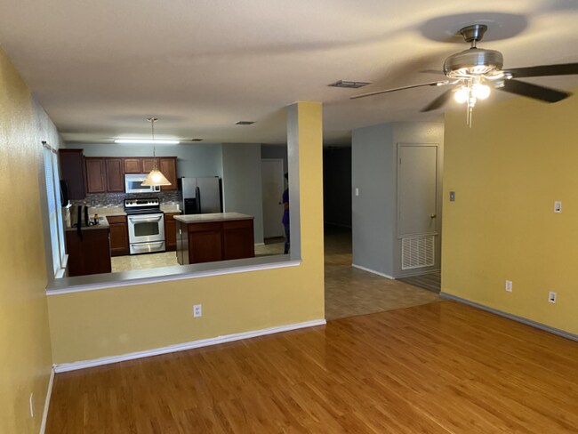 Building Photo - 6630 Tealglen Dr