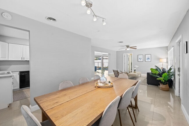 Building Photo - 1601 NE 63rd St