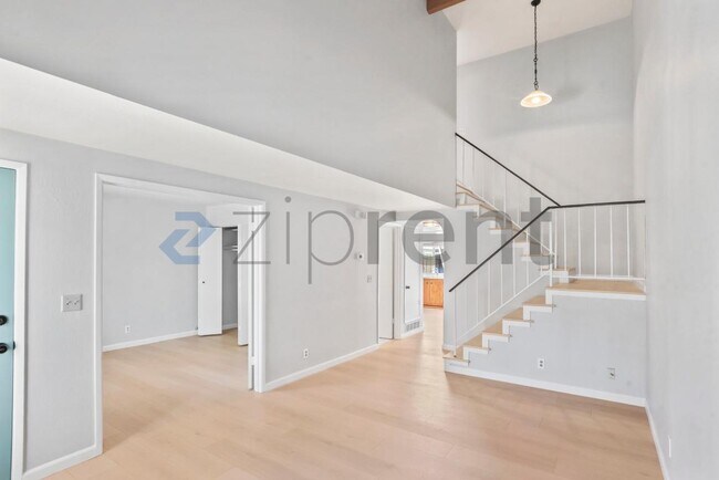 Building Photo - 1030 Gull Ave