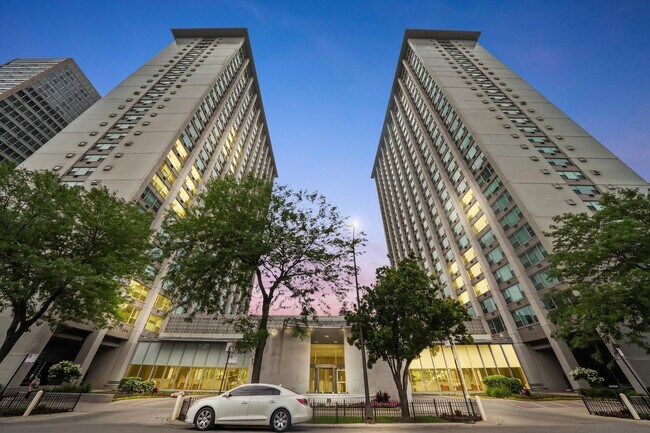 Building Photo - 3600 N Lake Shore Dr