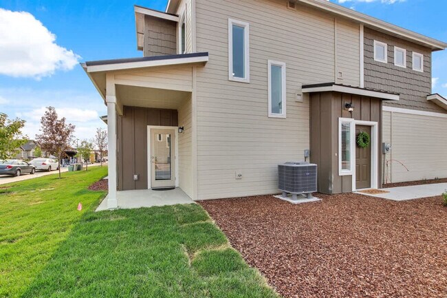 Building Photo - 5643 E Bollo St