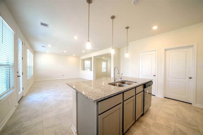 Building Photo - 20811 Sheffield Pk Dr