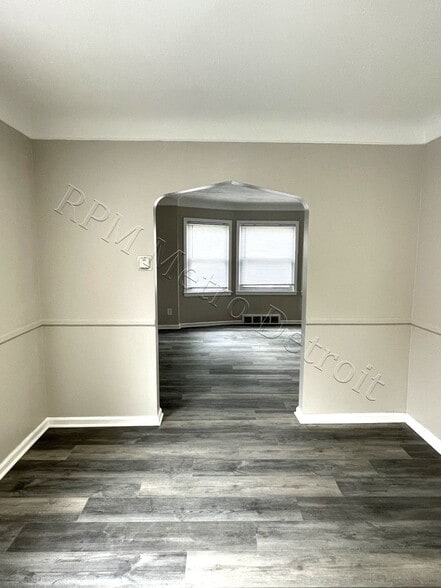 Building Photo - 17190 Sunderland Rd