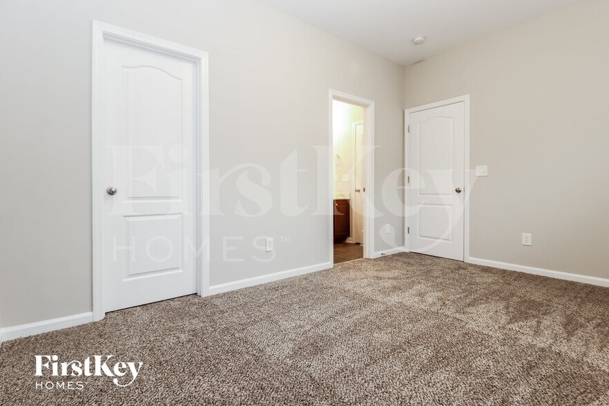 Building Photo - 646 Savannah River Dr