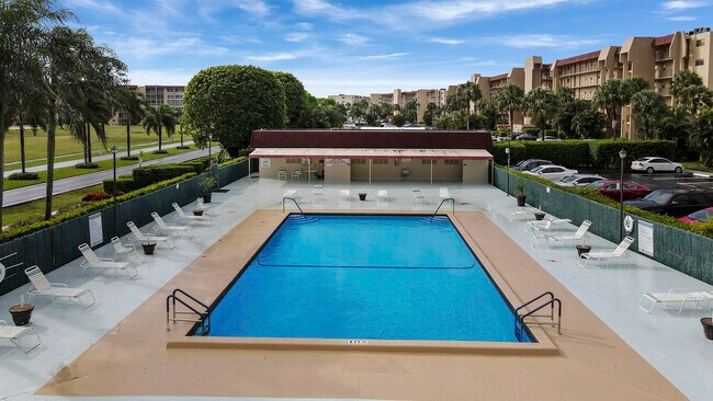 Building Photo - 3755 Via Poinciana