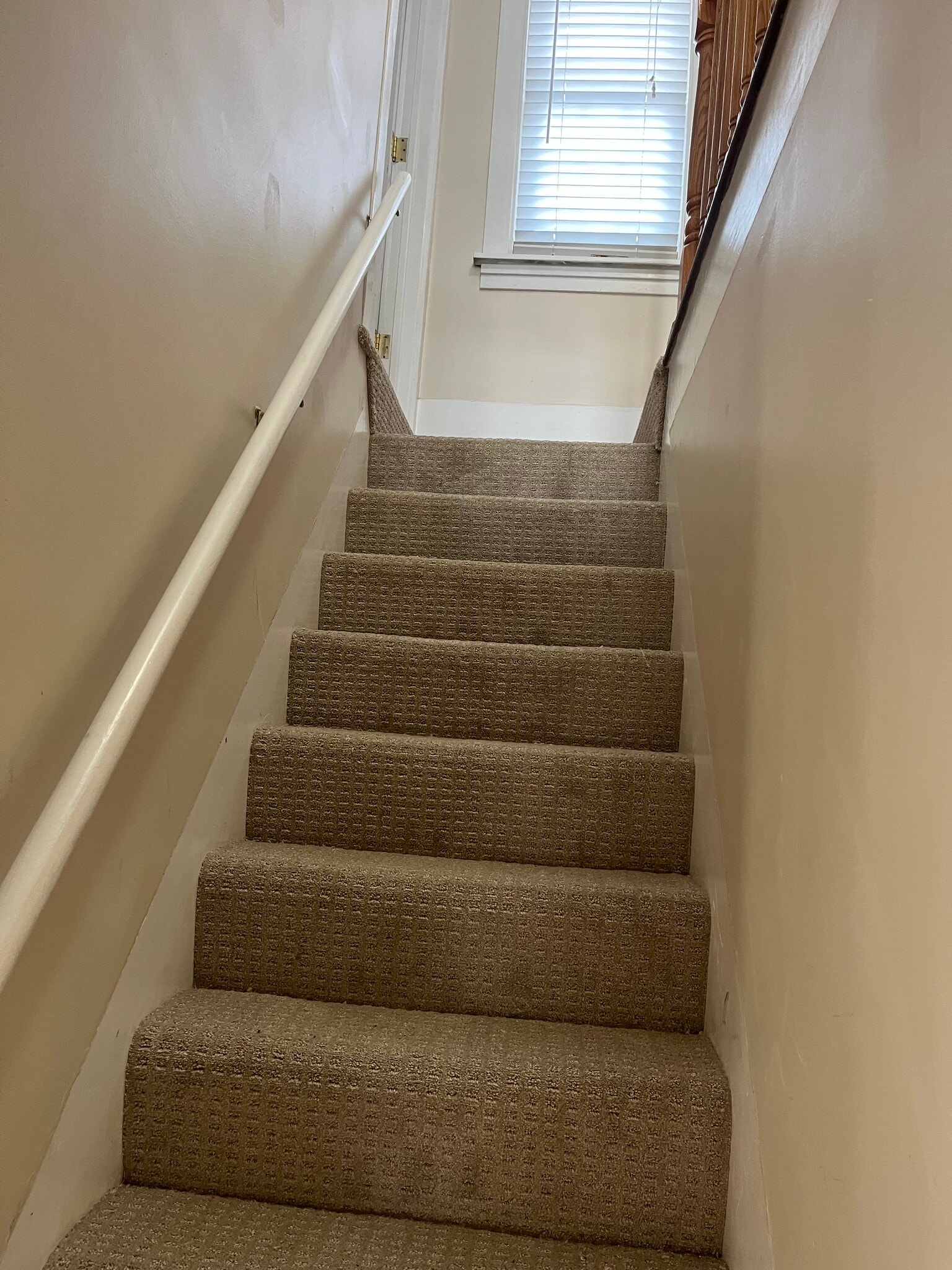 Building Photo - 379 N Lake St