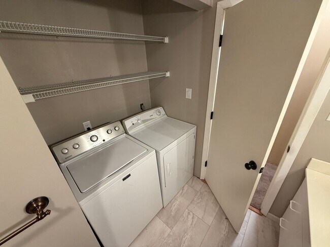 Building Photo - 2705 Sood Rd