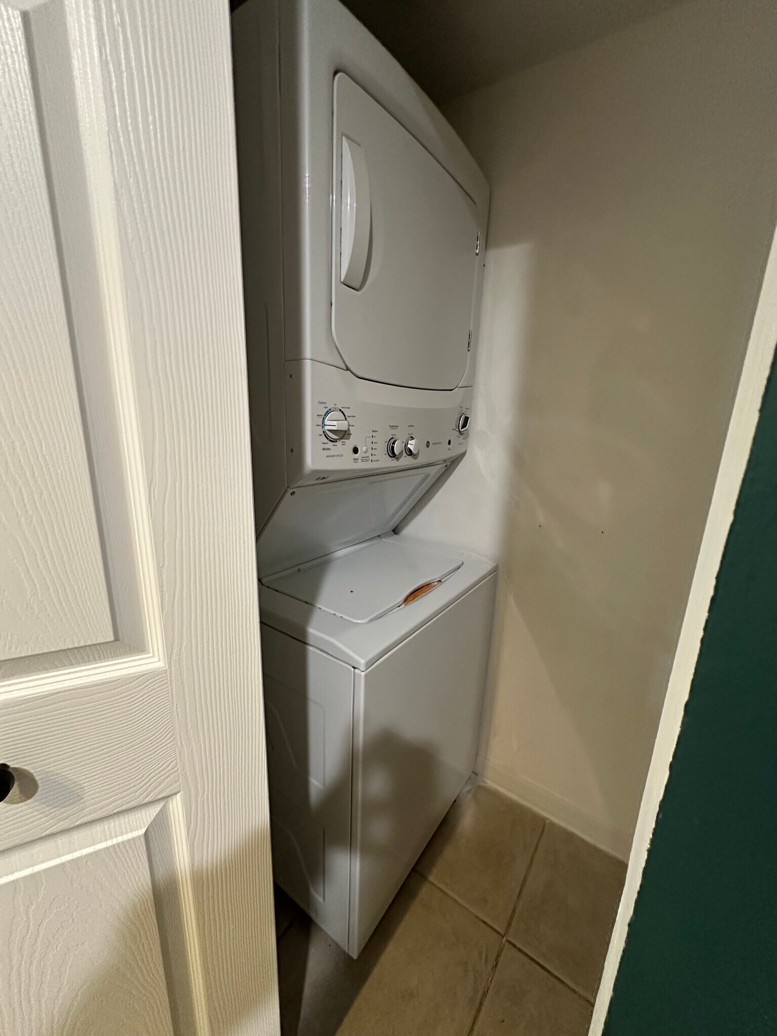 Building Photo - 26610 Southern Pines Dr