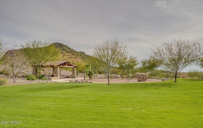 Building Photo - 27057 N Skipping Rock Rd