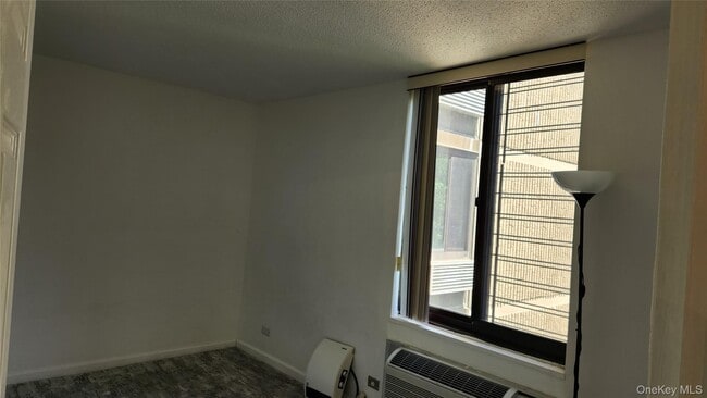 Building Photo - 152-18 Union Tpke