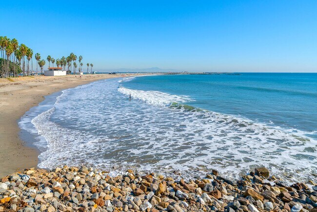 Building Photo - San Pedro Unit with Spectacular Ocean/Mari...