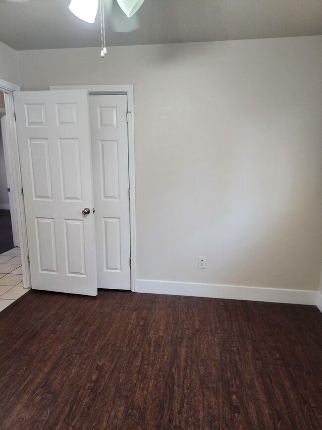 Building Photo - 3 bedroom 1 bath with Garage converted to ...