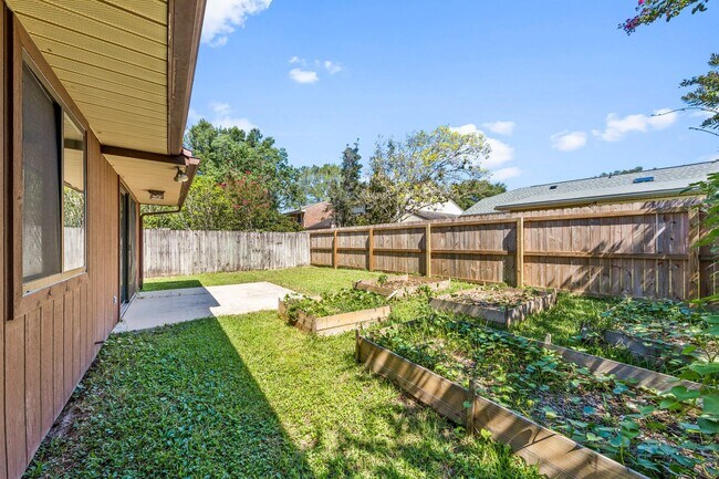 Building Photo - 1022 Alderwood Way