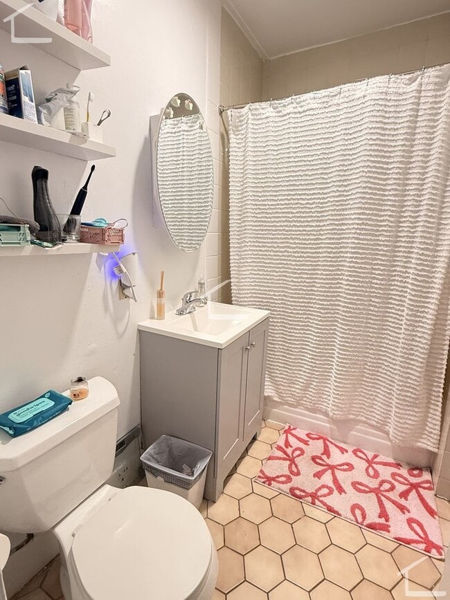 Building Photo - Nice 3 bed in Brighton