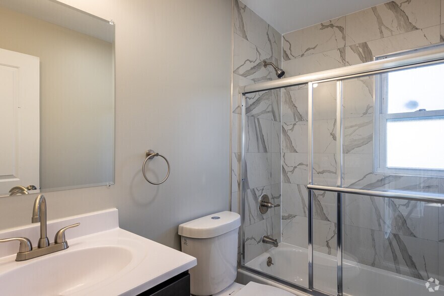 South Bridge Gardens 152 S Bridge St Somerville NJ 08876 Apartment