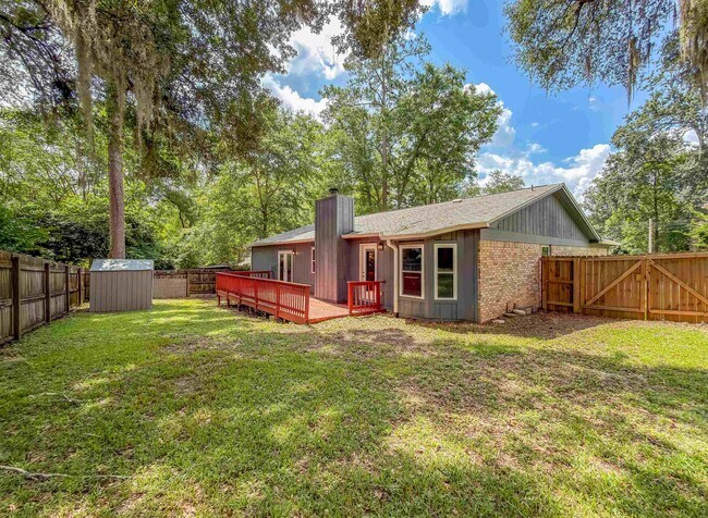 Building Photo - 776 Lupine Ln