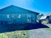 Building Photo - N Depot Duplex