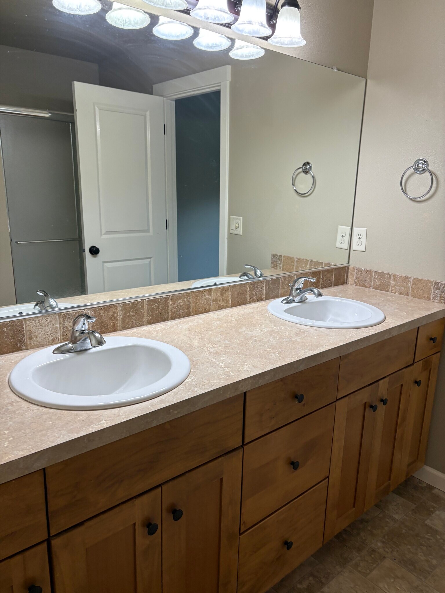 Double vanity in primary bath - 1916 NW Kale Way