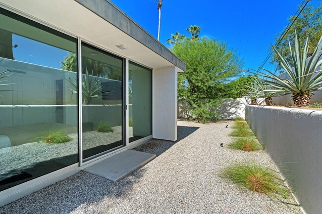 Building Photo - 72975 Willow St