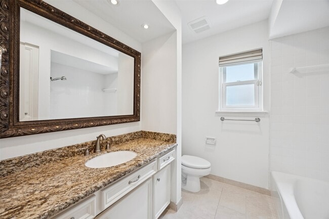 Building Photo - 10603 Lynbrook Dr