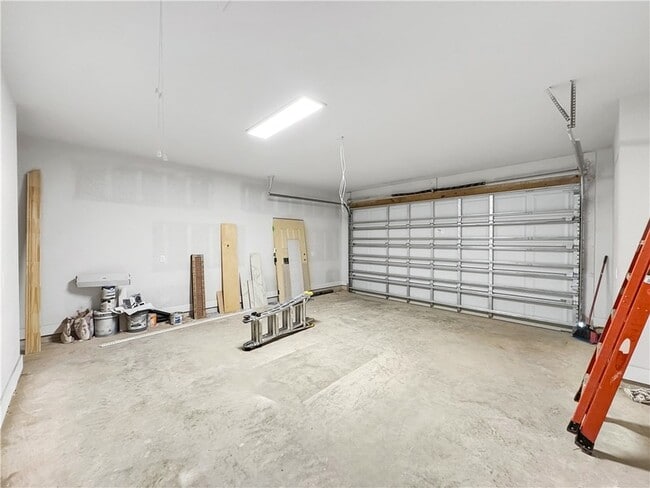 Building Photo - 6222 Sadie St