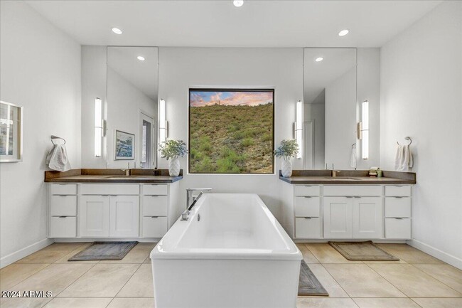 Building Photo - 14256 Territory Trail