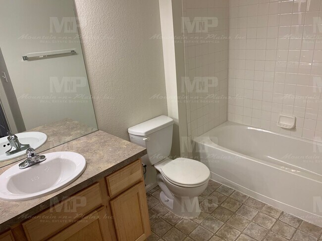 Building Photo - 1977 Grays Peak Dr