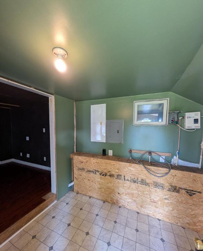 Building Photo - 202 Market St