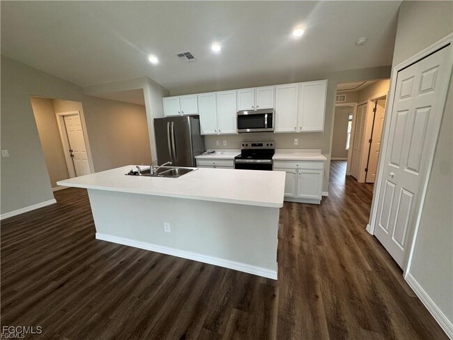 Building Photo - 232 NW 15th Ave