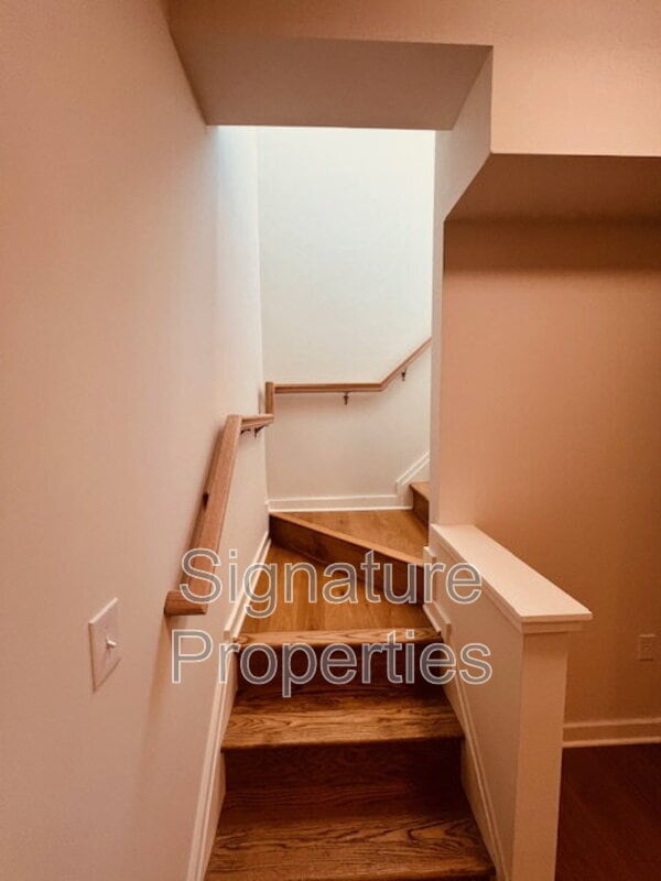 Building Photo - 712 High St