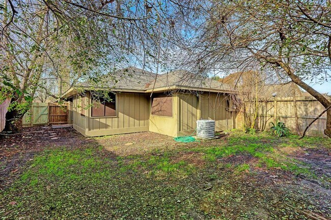 Building Photo - 23322 Pebworth Pl