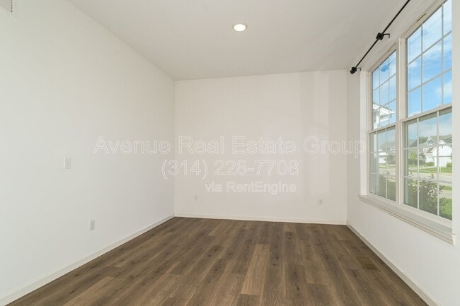 Building Photo - 608 Highland Pr Dr