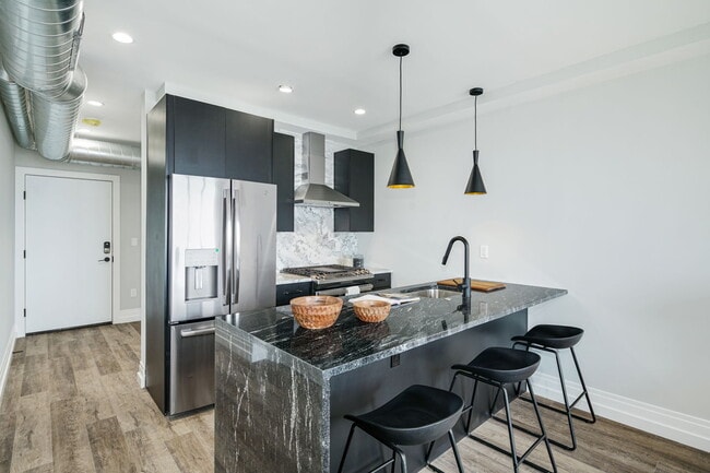 Primary Photo - Hudson Liberties