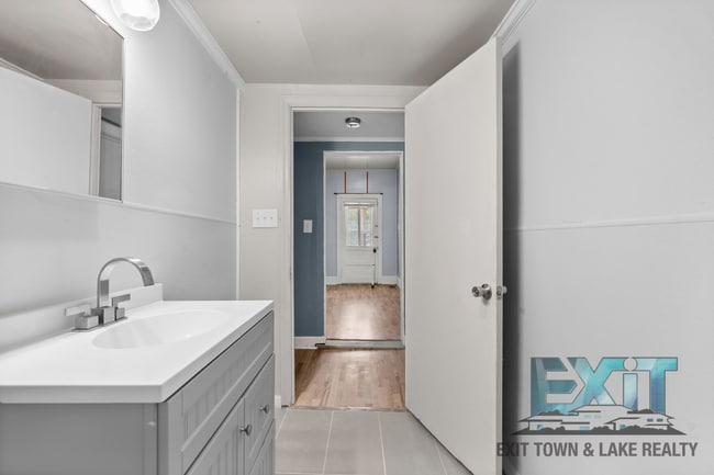Building Photo - Freshly Updated 2BR Home Near Downtown Roanoke Rapids