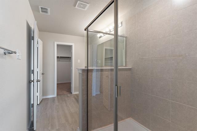 Building Photo - 2833 Bellflower Dr