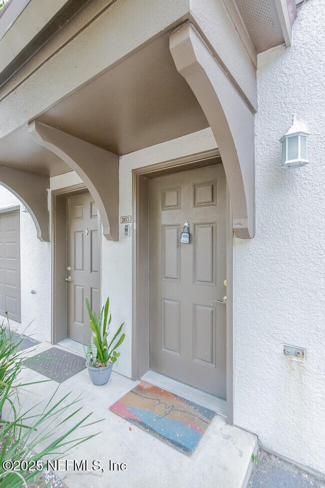 Building Photo - 9823 Tapestry Park Circle