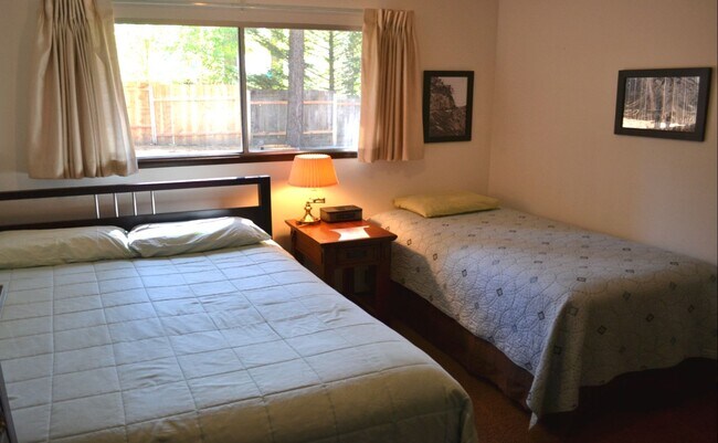 Building Photo - Single level 3BD Close to Heavenly & the casinos! Avail. for a 3–6-month seasonal lease starting ...
