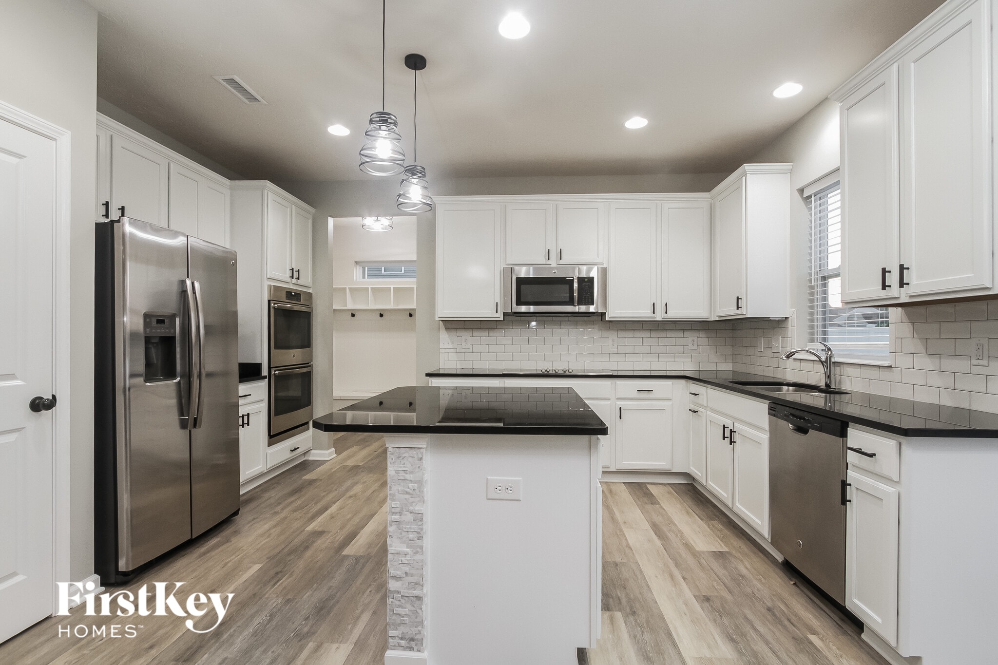 Building Photo - 8644 Hornady Dr