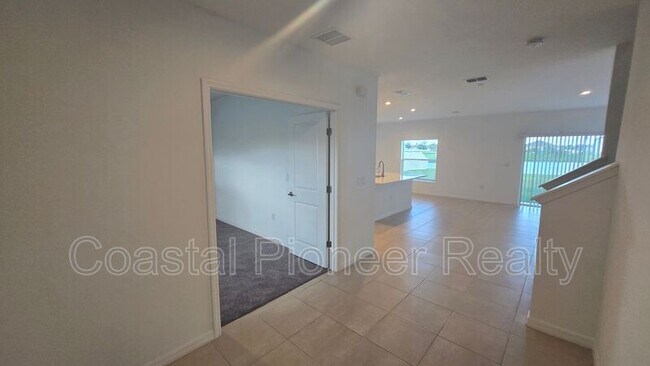 Building Photo - 233 Aquamarine Ln