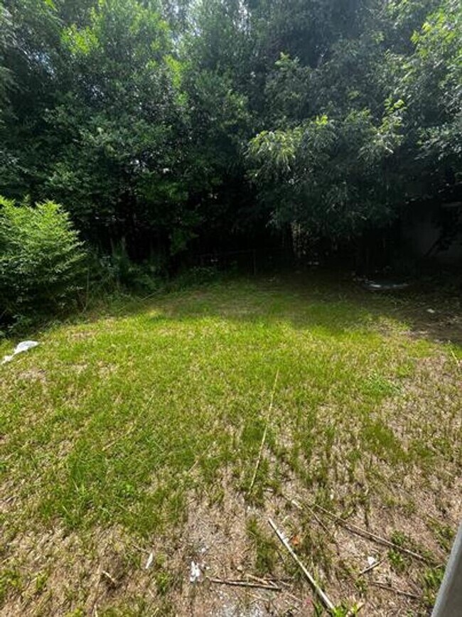 Building Photo - Charming 1 Bed, 1 Bath Home!