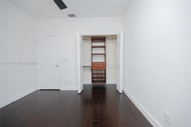 Building Photo - 16219 Emerald Cove Rd